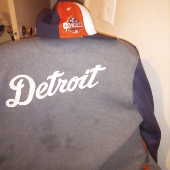 Detroit Tigers Fitted and Jacket - Picture 2 of 4